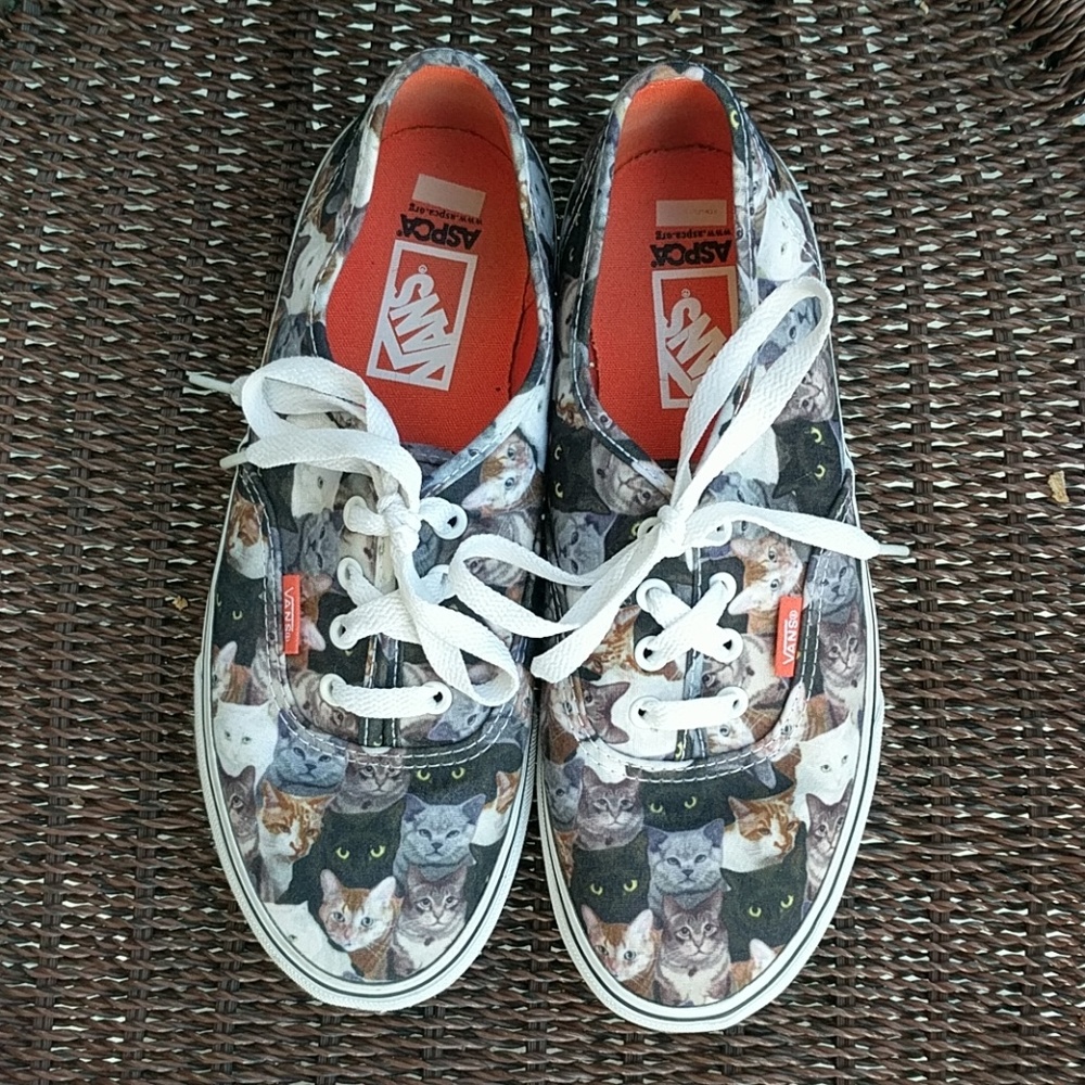 Vans cat shoes